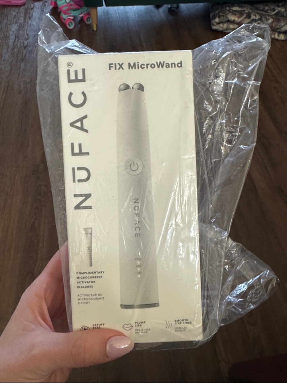 NuFACE FIX MicroWand Facial Toning Device – White and Silver Accents
